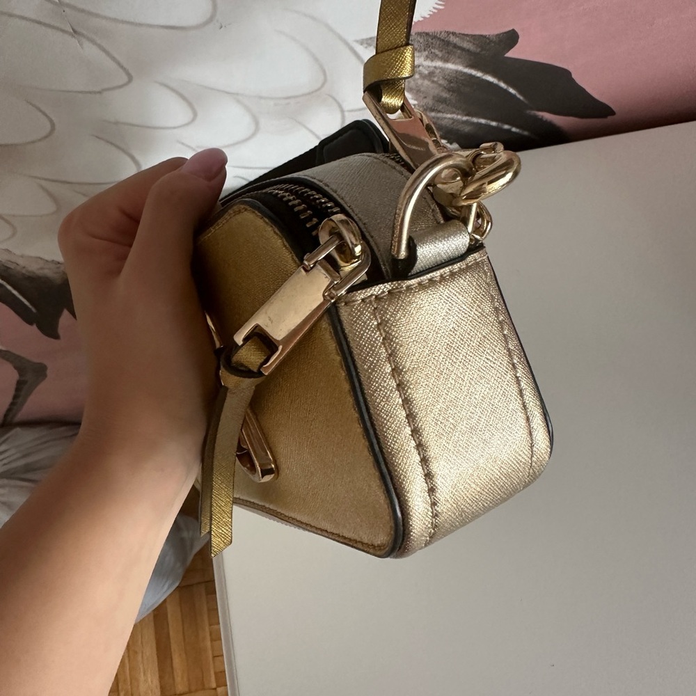 Marc Jacobs The Metallic Snapshot - image 3